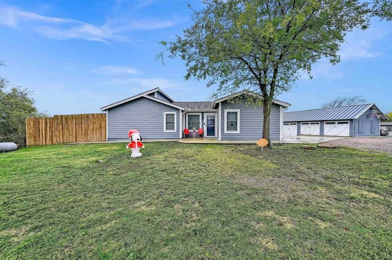 2212 W J Fred Smith Pkwy - Photo 3 of 29