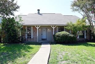 4325 Ireland Dr - Photo 1 of 1