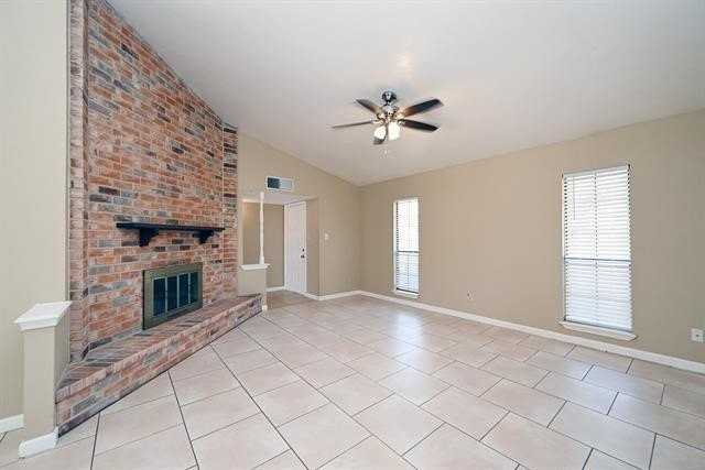 4325 Ireland Dr - Photo 6 of 19