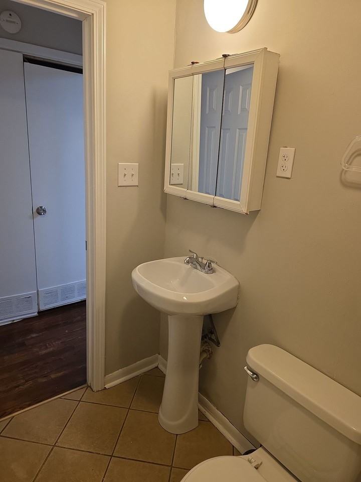 1811 W College St - Photo 7 of 8
