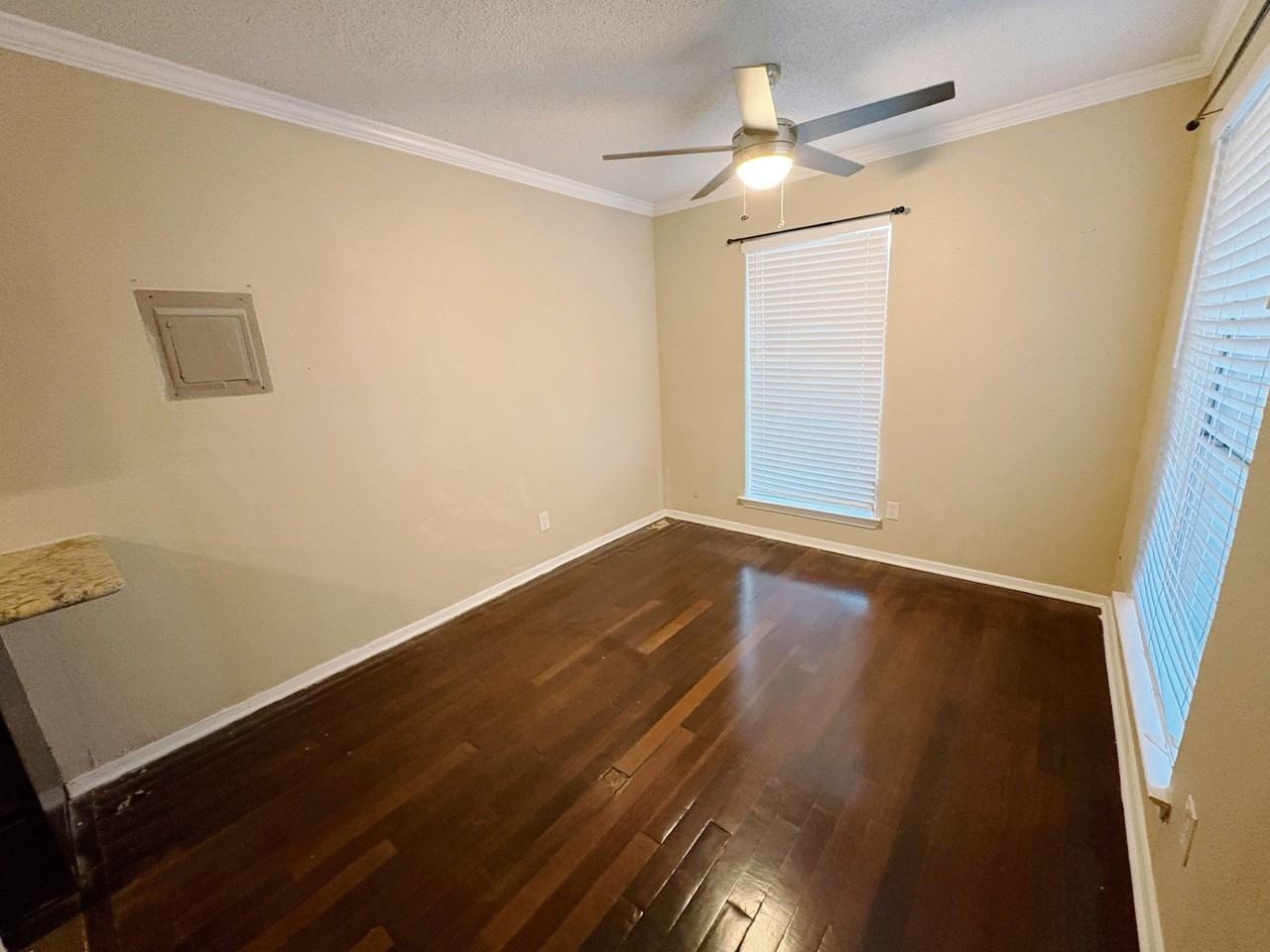 919 S Weatherred Dr #135 - Photo 4 of 10