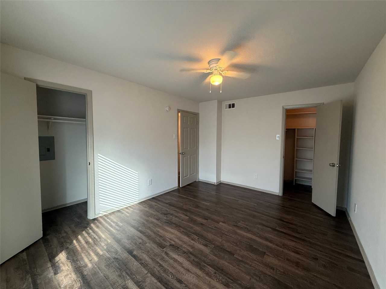 3627 Almazan Dr #117 - Photo 5 of 6