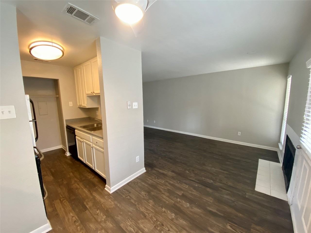 4502 Gaston Ave #322 - Photo 4 of 17