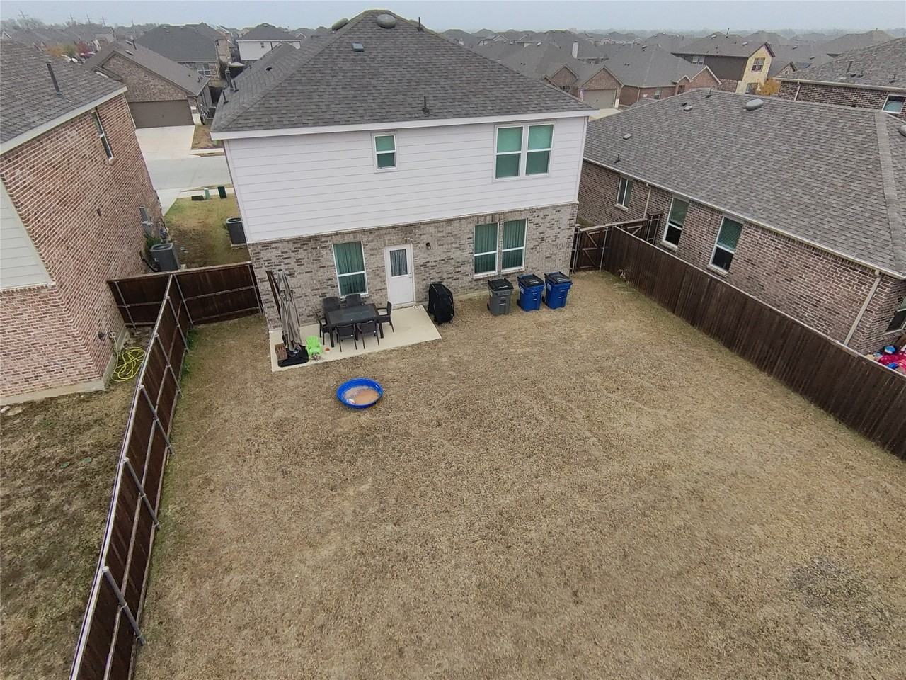 909 Cormorant St - Photo 6 of 25