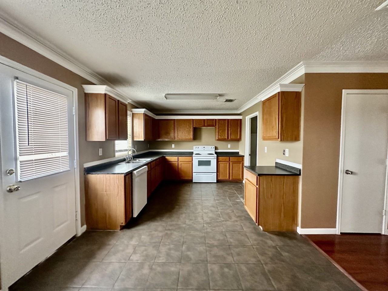 5437 New Castleton Ln - Photo 4 of 16