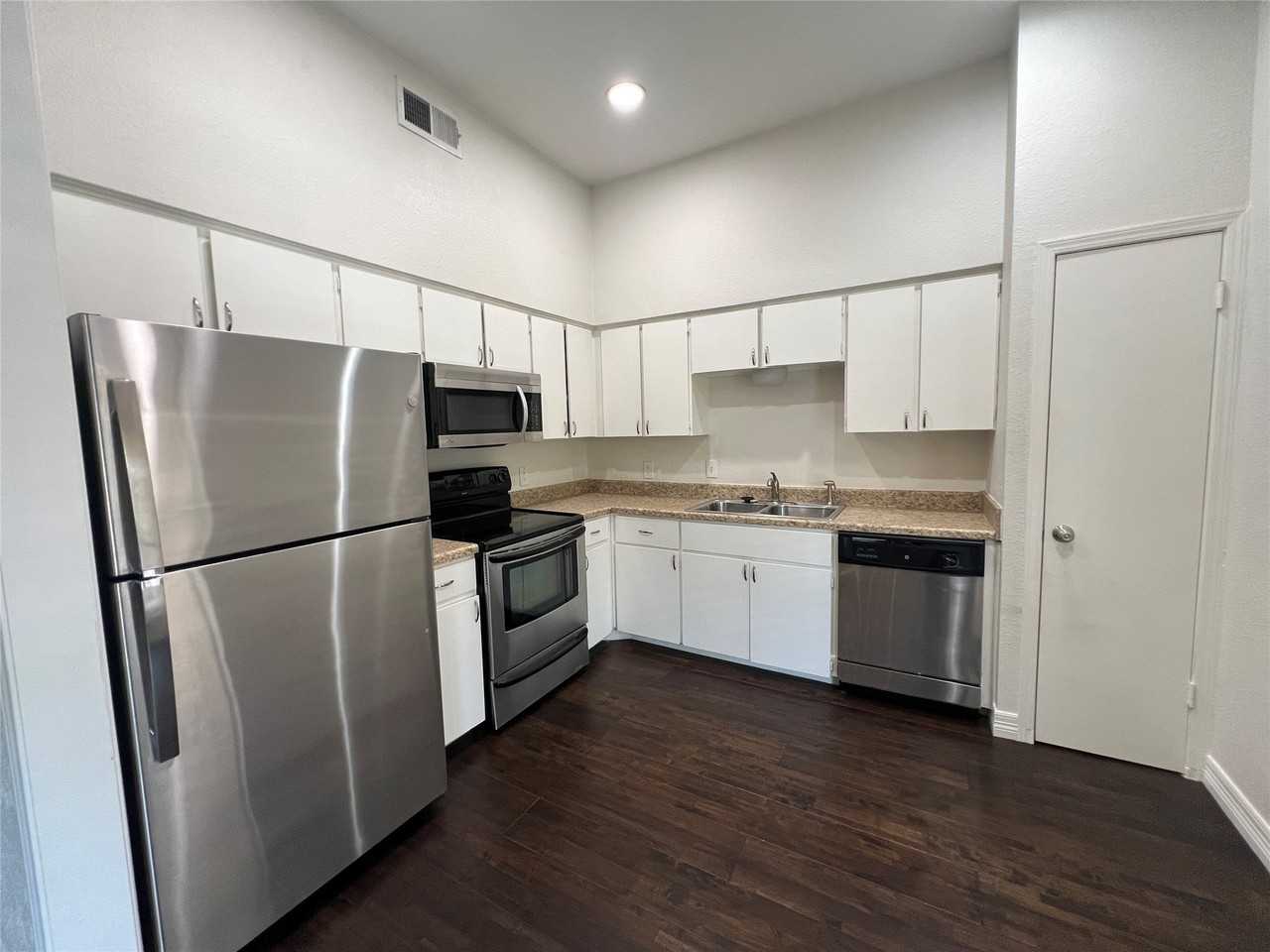 10432 High Hollows Dr #241 - Photo 3 of 32