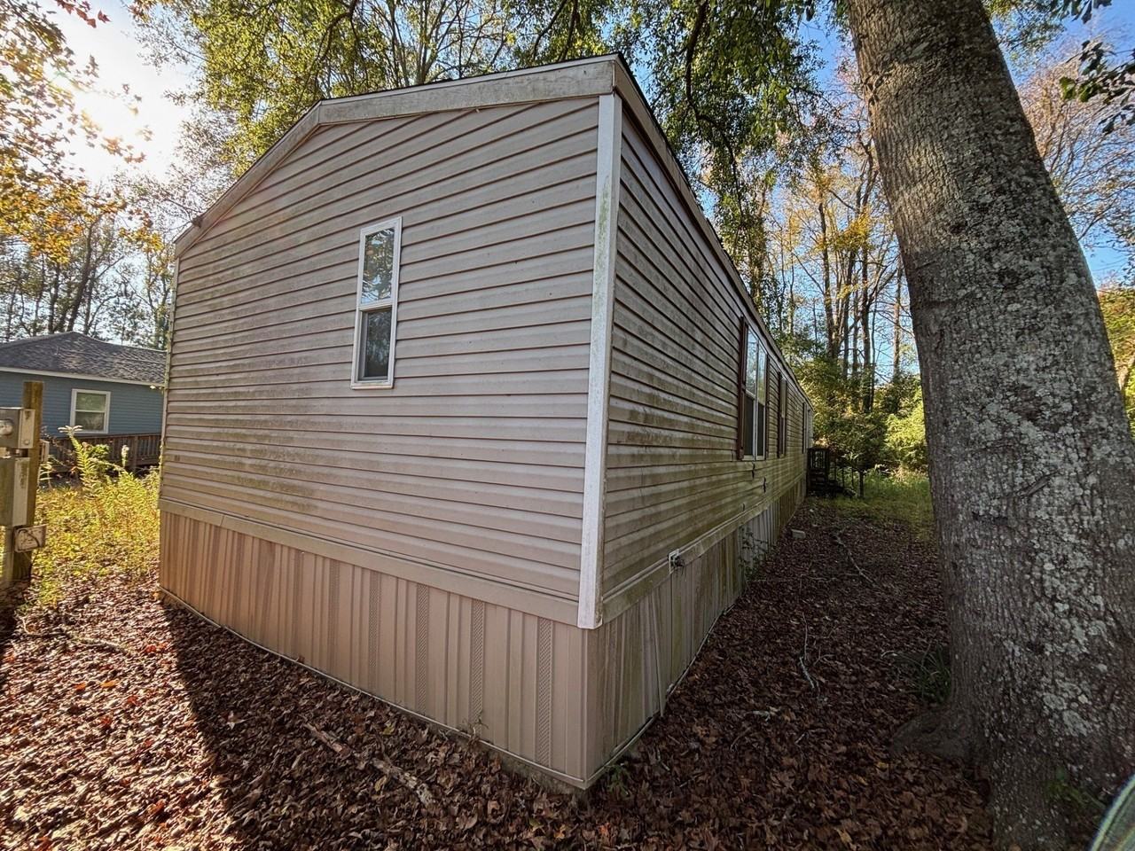 1233 Suncrest Cir - Photo 3 of 16