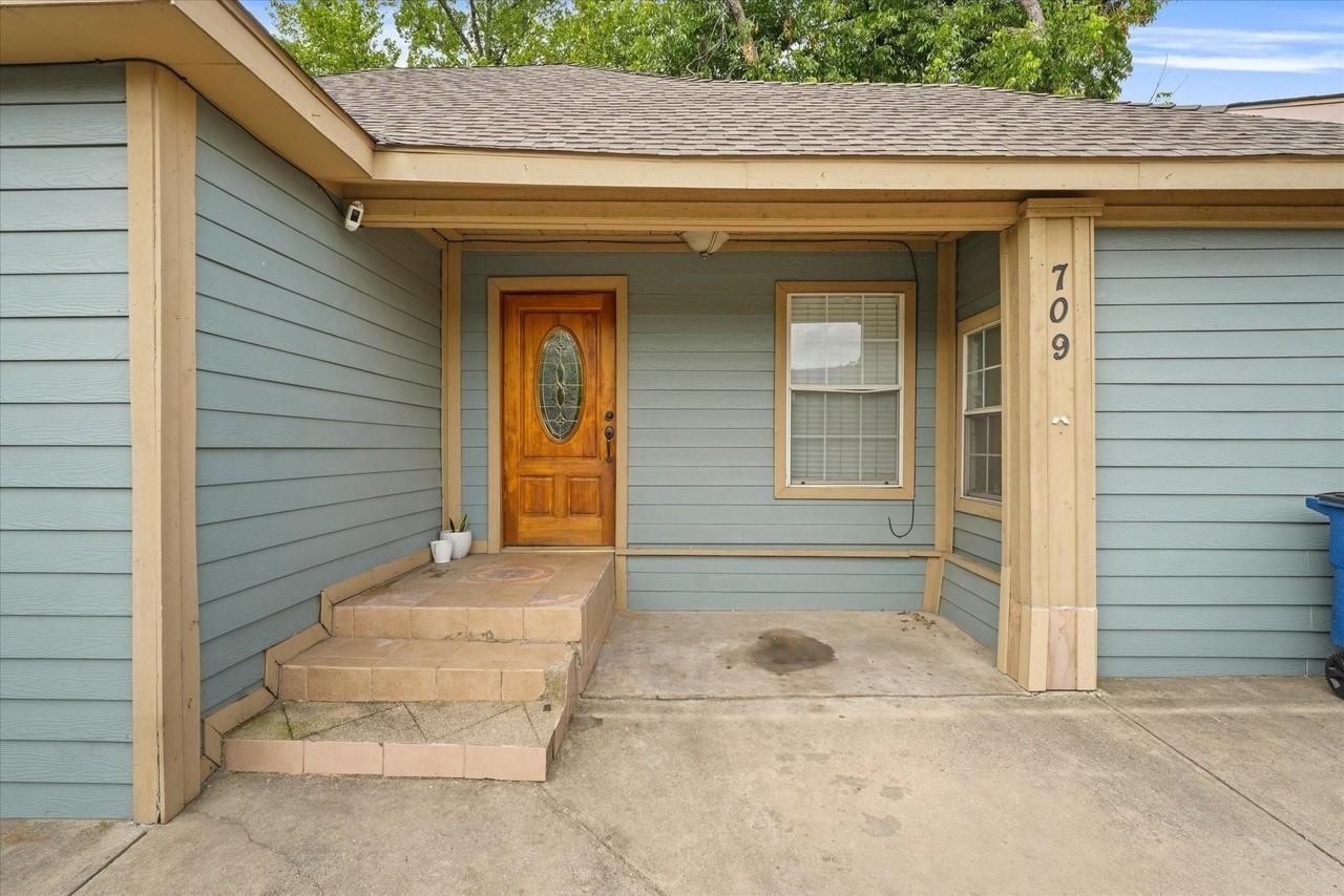 709 S Munger Blvd - Photo 3 of 25