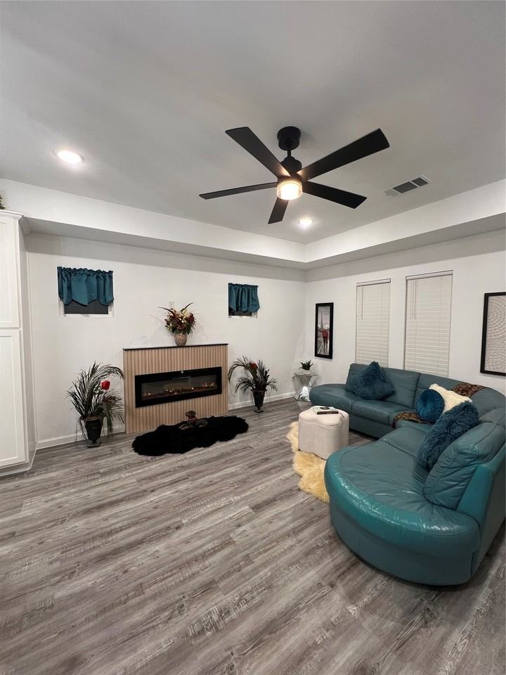 1202 Morrell Ave - Photo 3 of 23