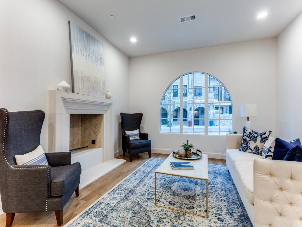 76 Cortes Dr - Photo 4 of 32