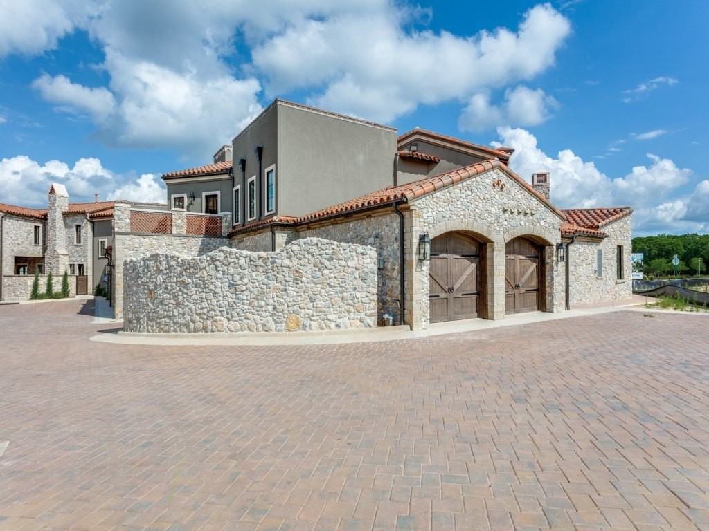 76 Cortes Dr - Photo 6 of 32