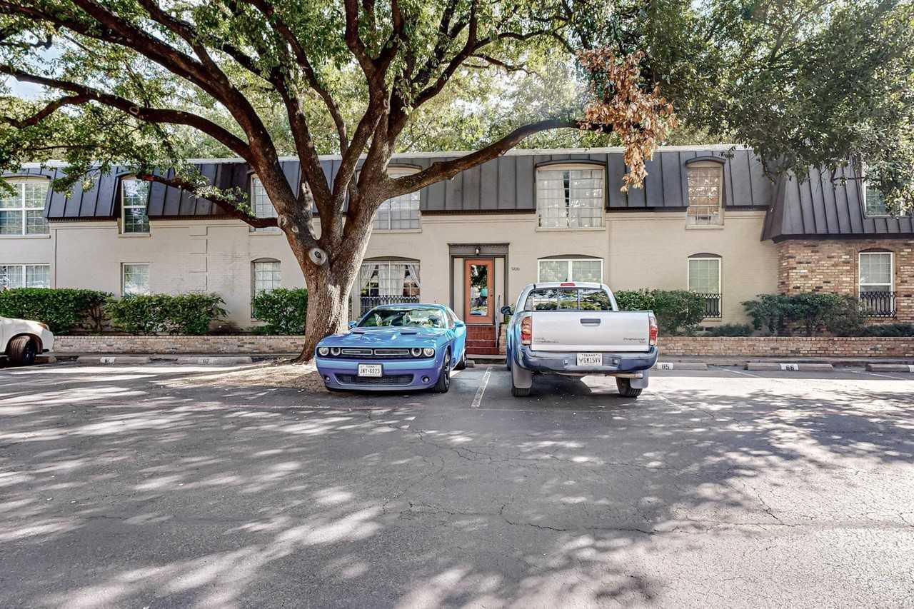 5220 Fleetwood Oaks Ave #210 - Photo 4 of 34