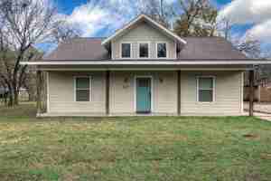 featured image of 600 Maple St