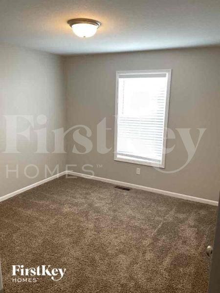 8915 Ne 101st St - Photo 6 of 9