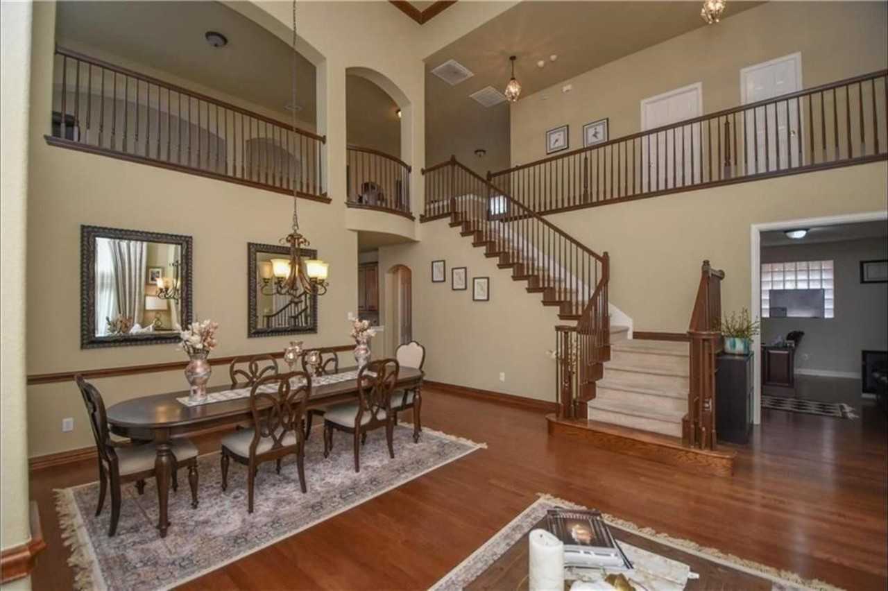 3245 Forestbrook Dr - Photo 4 of 9