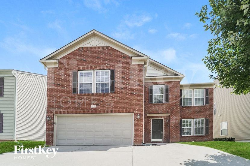 1431 Waterlily Ln - Photo 2 of 15