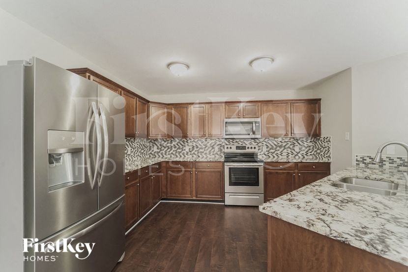 1431 Waterlily Ln - Photo 6 of 15