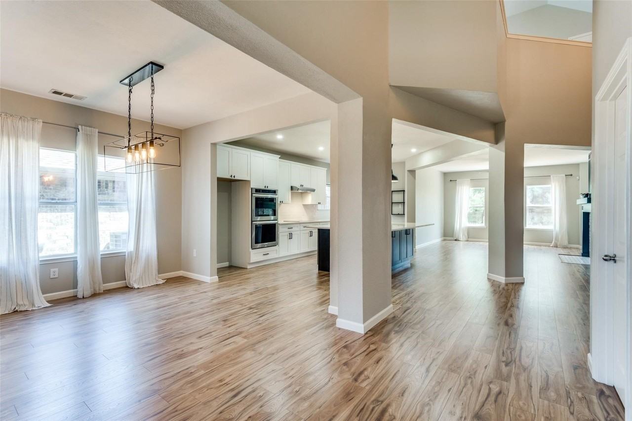 14513 Logan Springs Dr - Photo 5 of 28