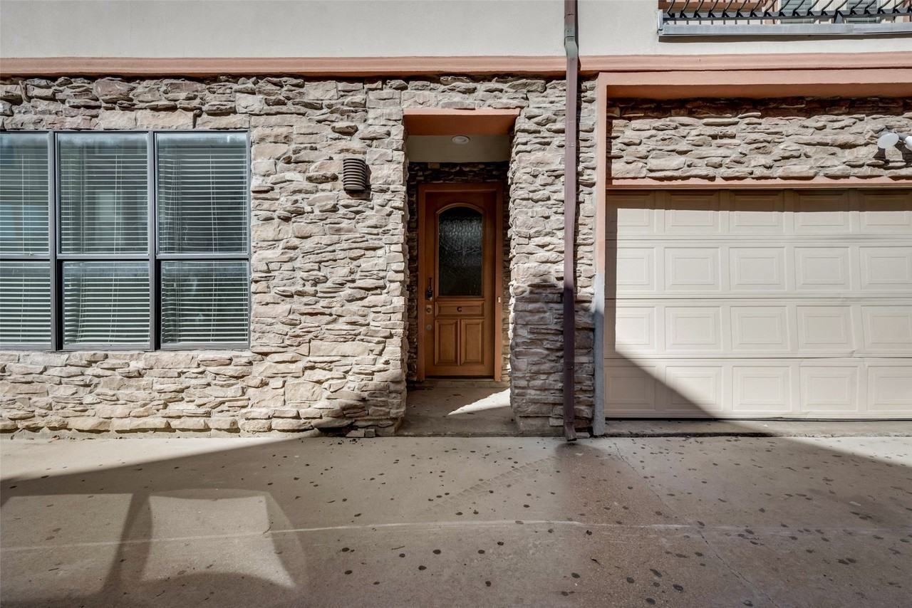 4432 Bowser Ave #C