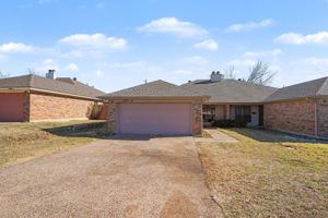 featured image of 1507 Lindsey Ln #A