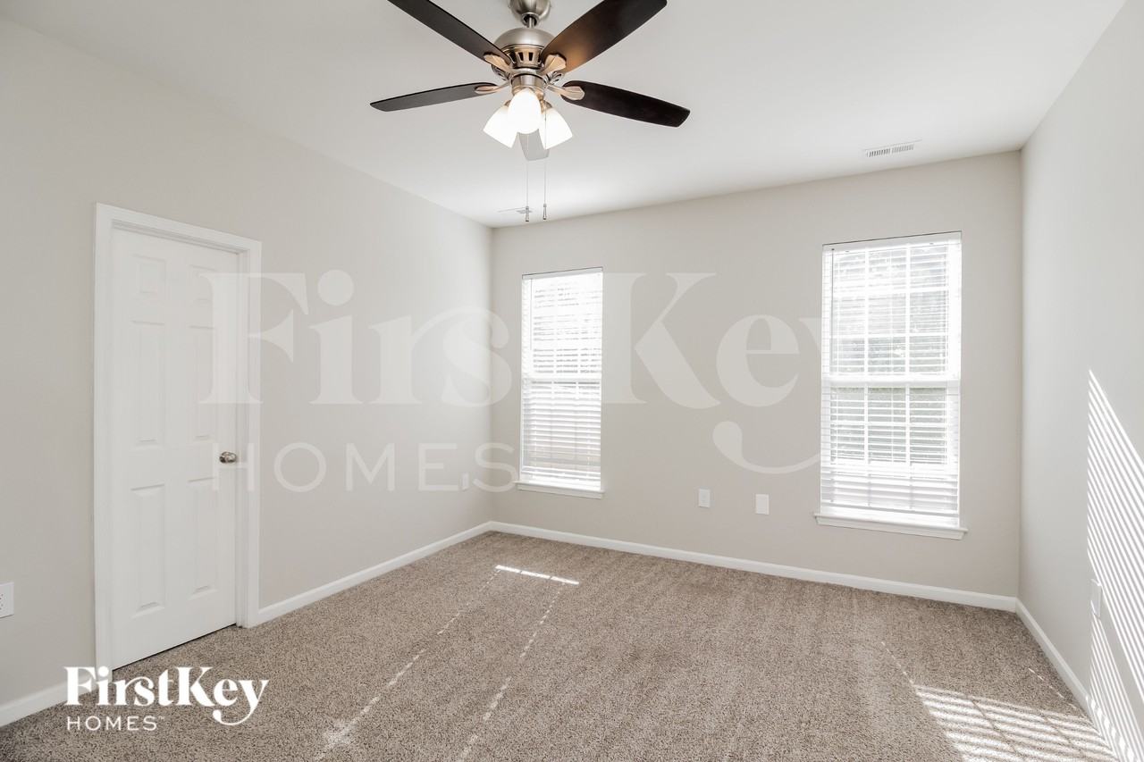 4017 Eastford Ct - Photo 7 of 16