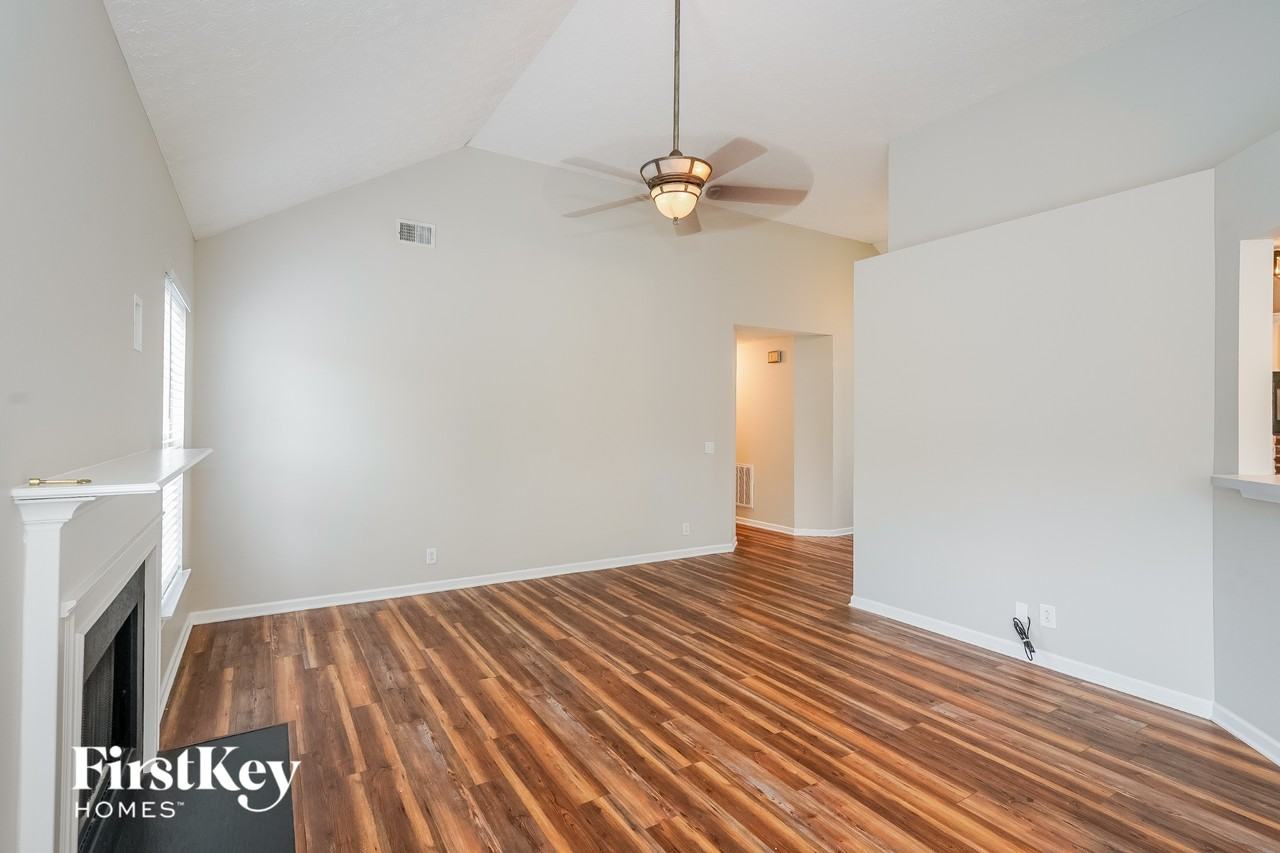 3221 Demetros Ct - Photo 3 of 15