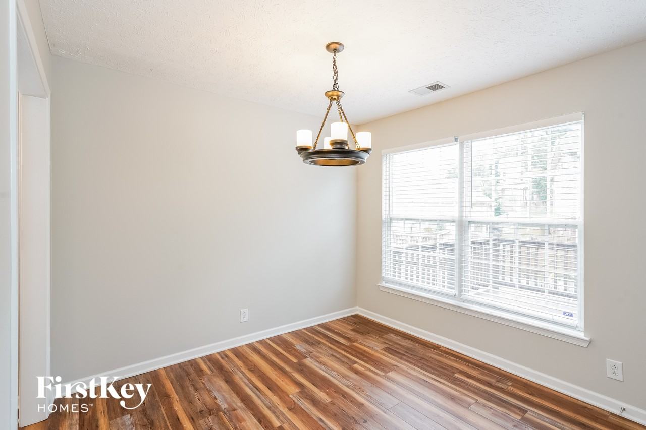 3221 Demetros Ct - Photo 4 of 15