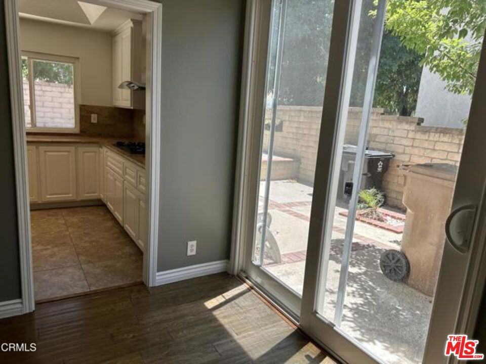 1024 Laguna Ter - Photo 4 of 8