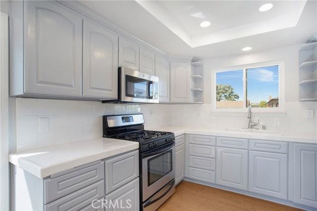 24216 Las Naranjas Dr - Photo 4 of 8