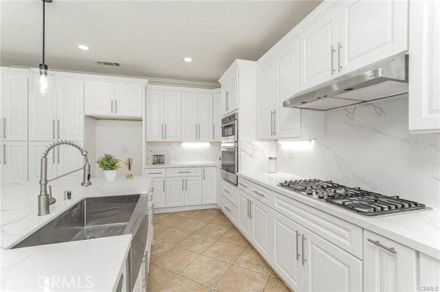 540 Boxcar Ln - Photo 3 of 8