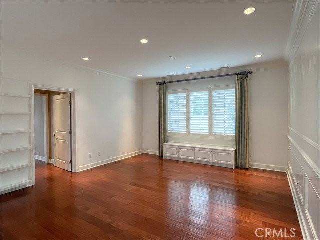 64 Berkshire Wood - Photo 2 of 8