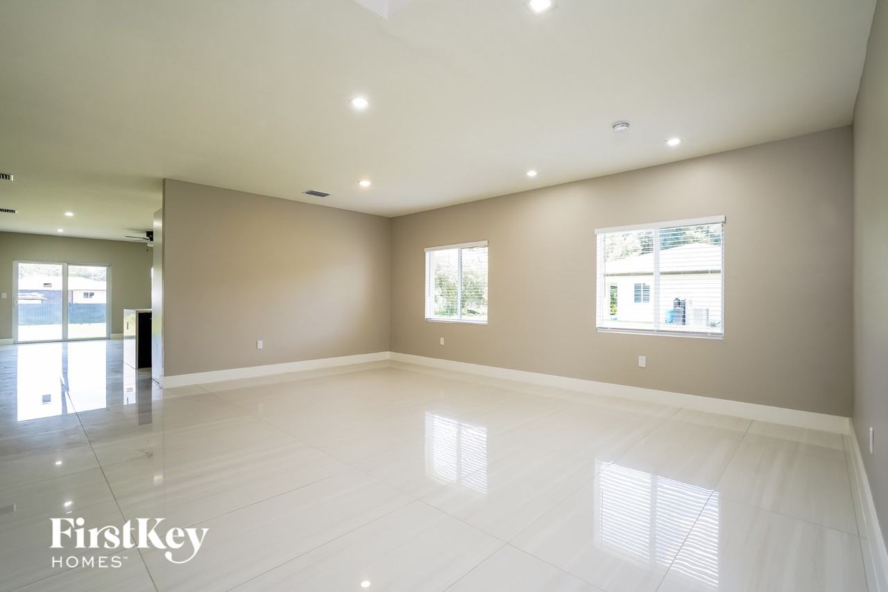 314 Hamilton Ave - Photo 2 of 15