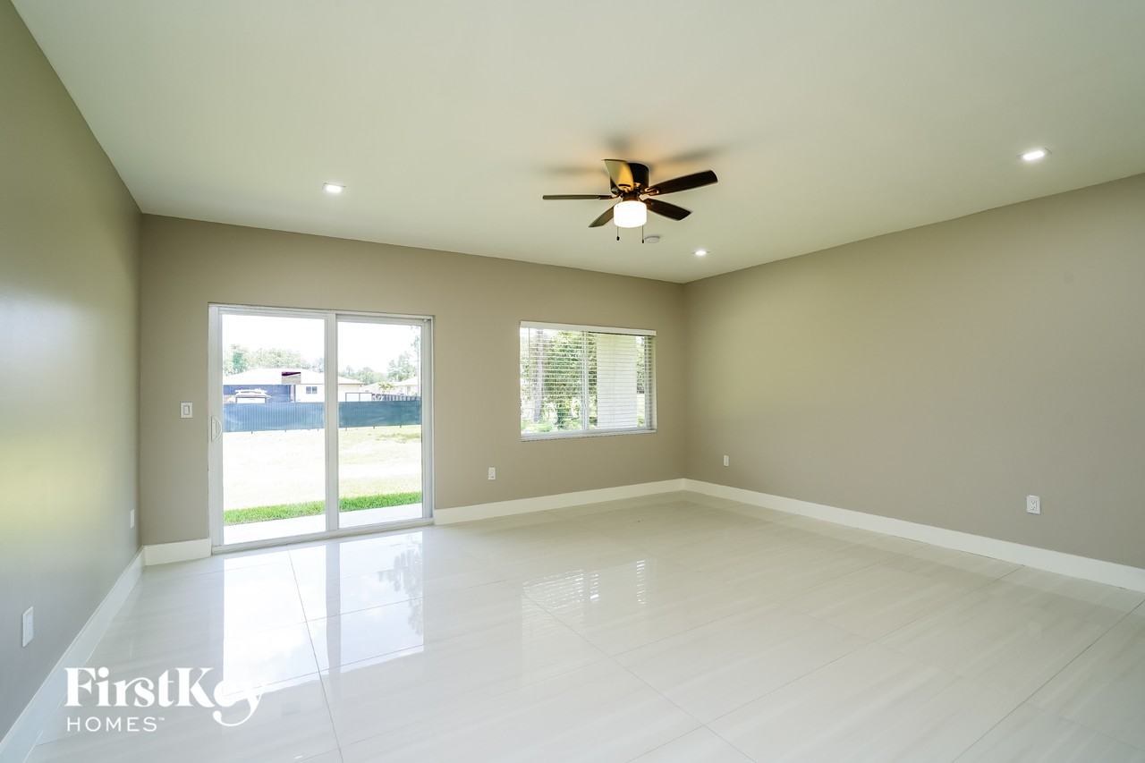 314 Hamilton Ave - Photo 4 of 15