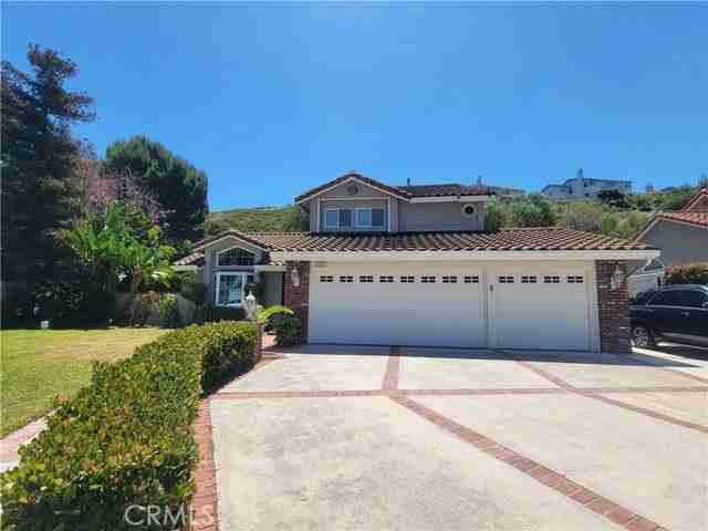5303 E Big Sky Ln - Photo 3 of 8