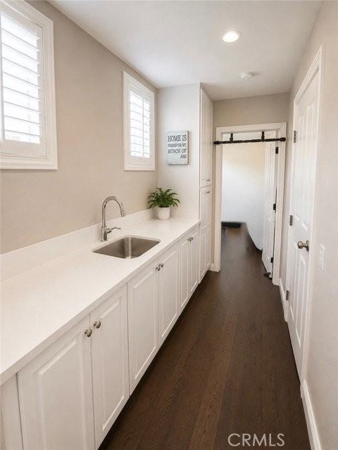 761 Clark Way - Photo 2 of 8