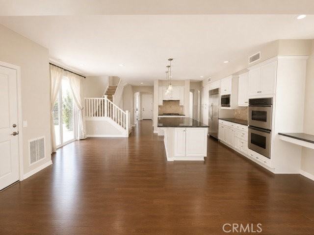 761 Clark Way - Photo 6 of 8