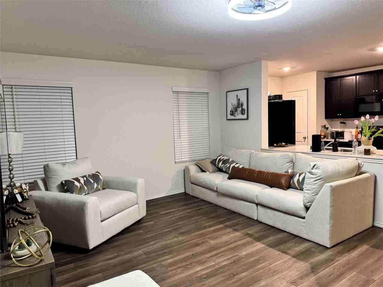 4051 Renee Dr - Photo 5 of 18