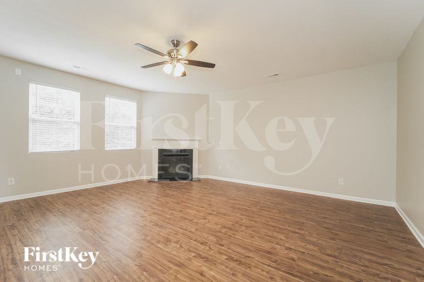 7302 Lamplighter Close Dr - Photo 4 of 15