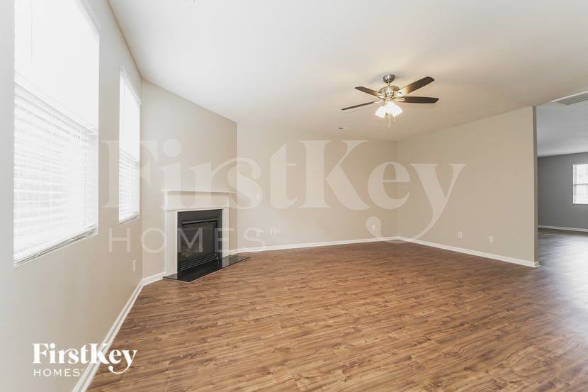 7302 Lamplighter Close Dr - Photo 5 of 15