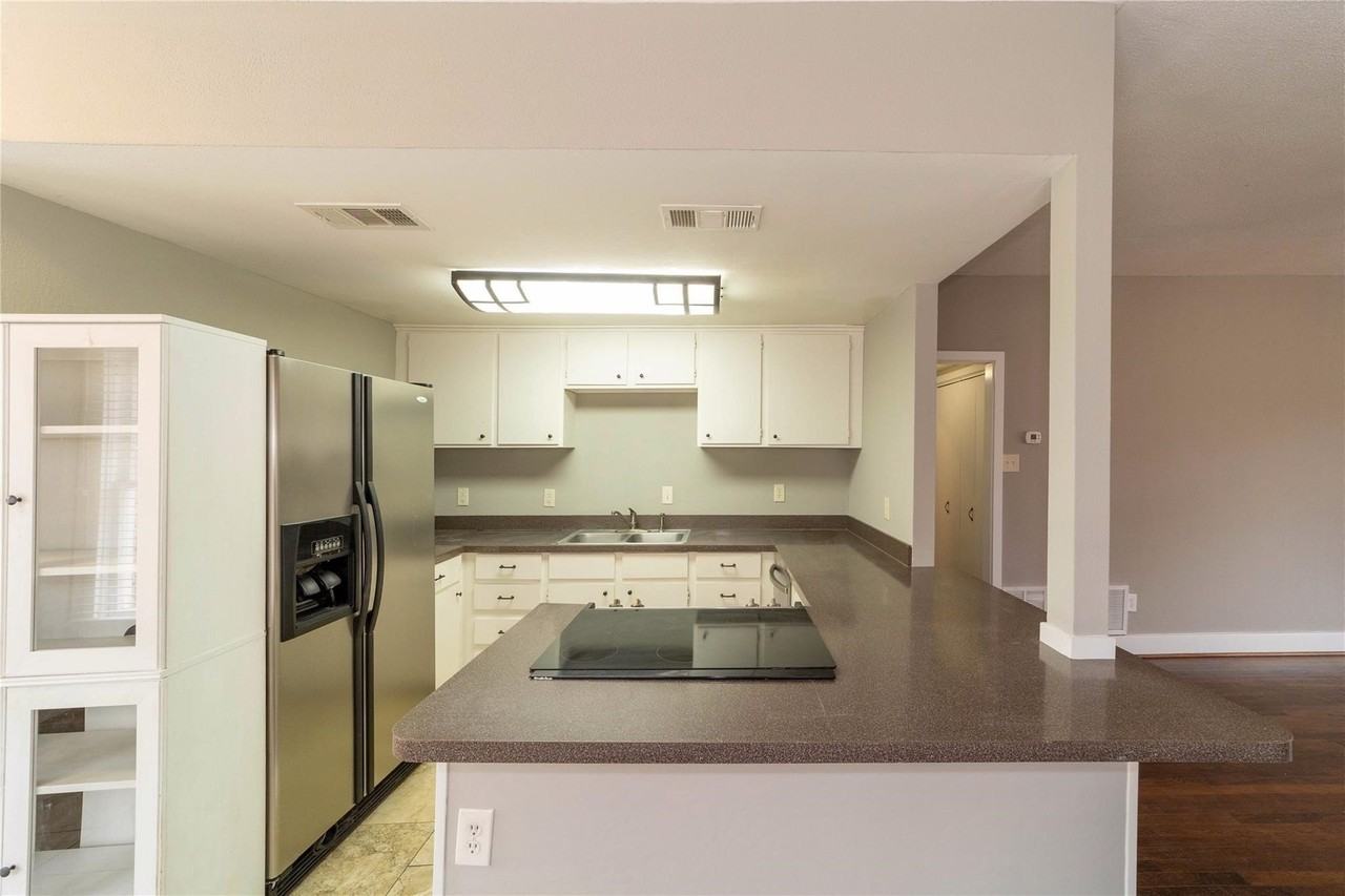 2226 W Rosedale St S #100 - Photo 5 of 15