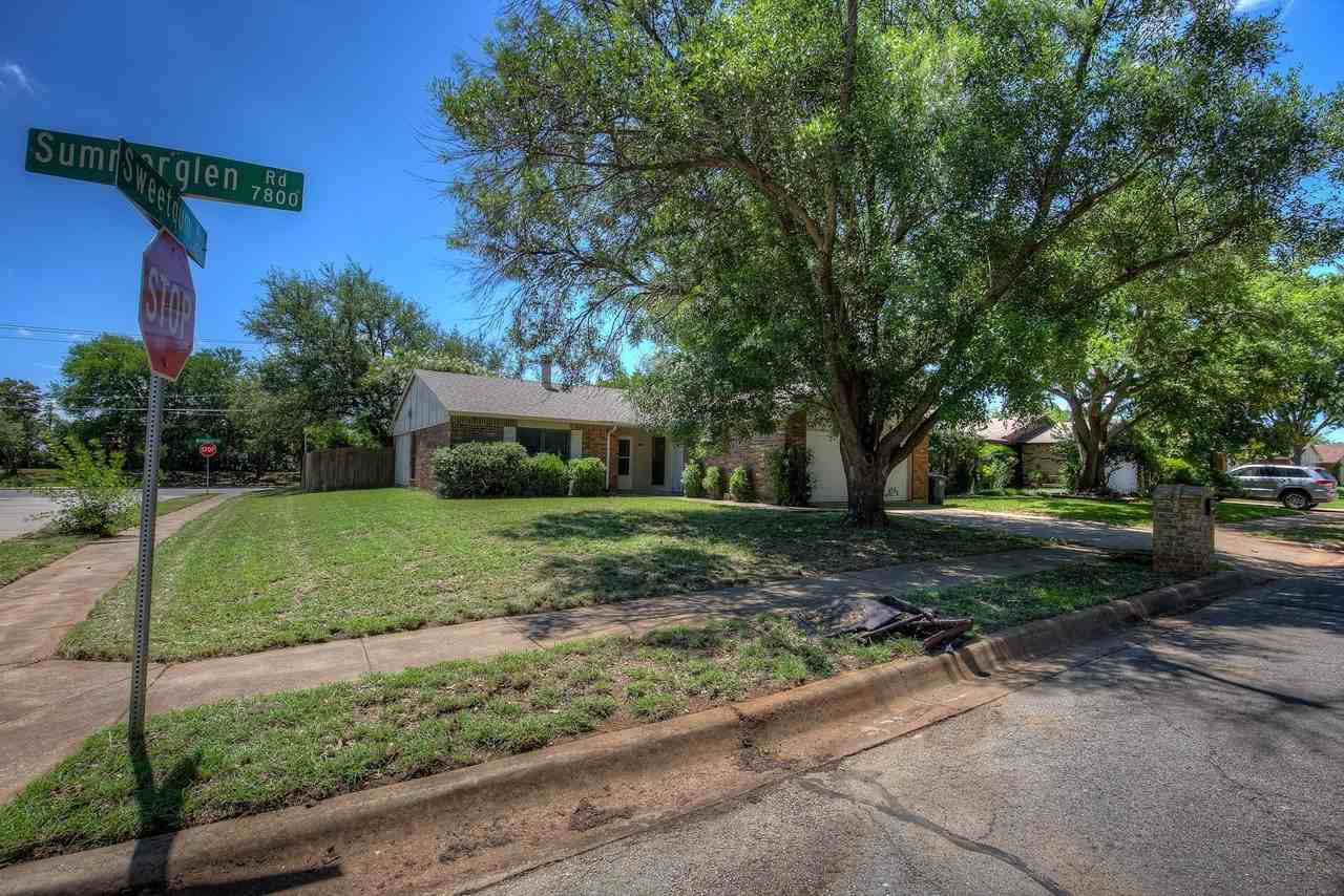 7801 Summerglen Rd - Photo 4 of 40