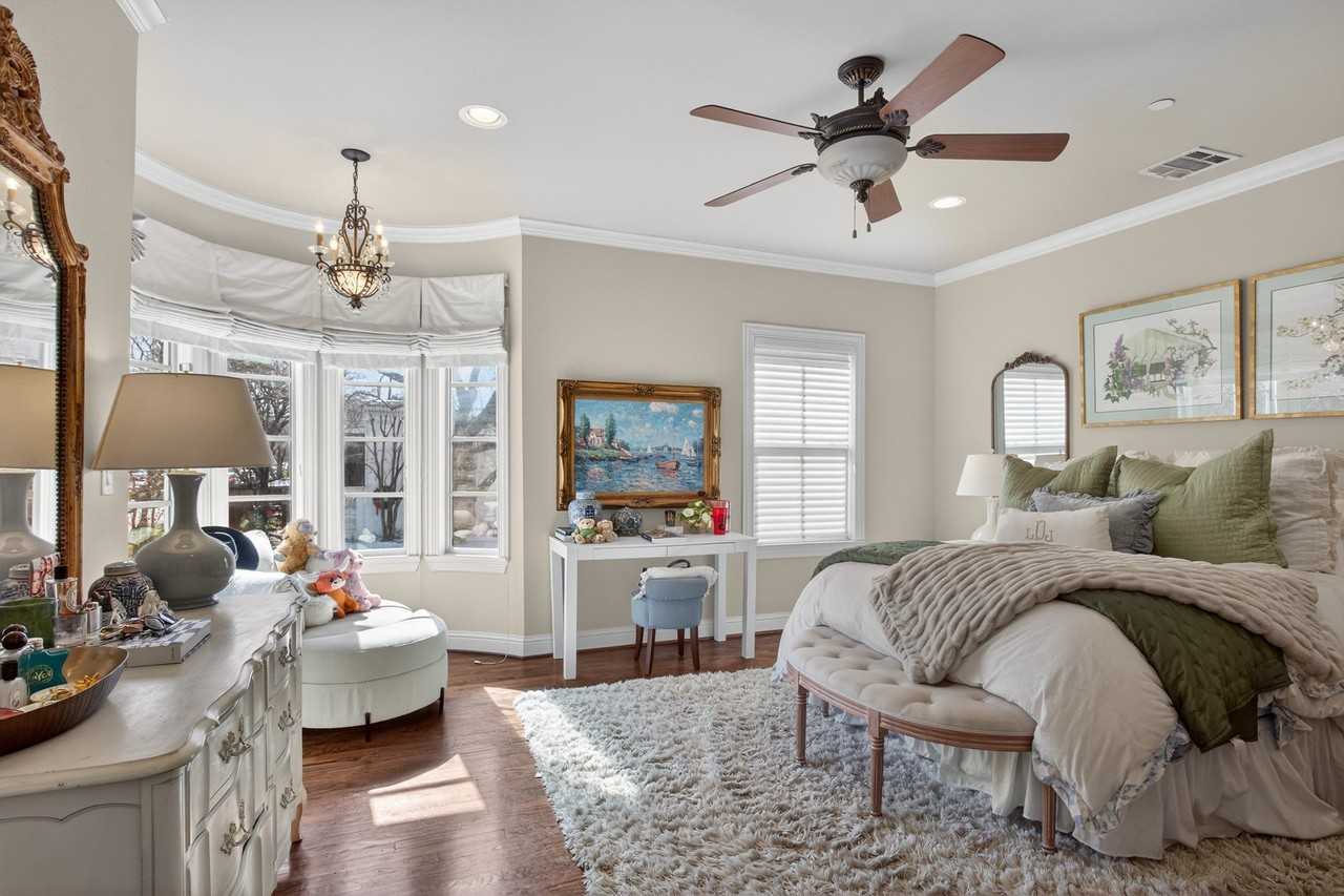 5801 Hillcrest Ave #06 - Photo 5 of 16