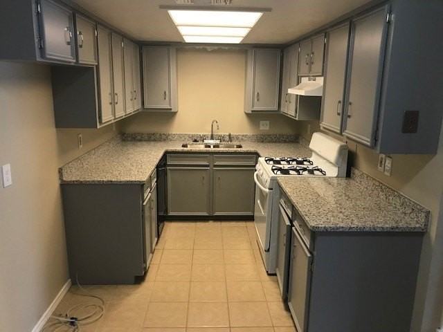 4027 Ovid Ave - Photo 4 of 13