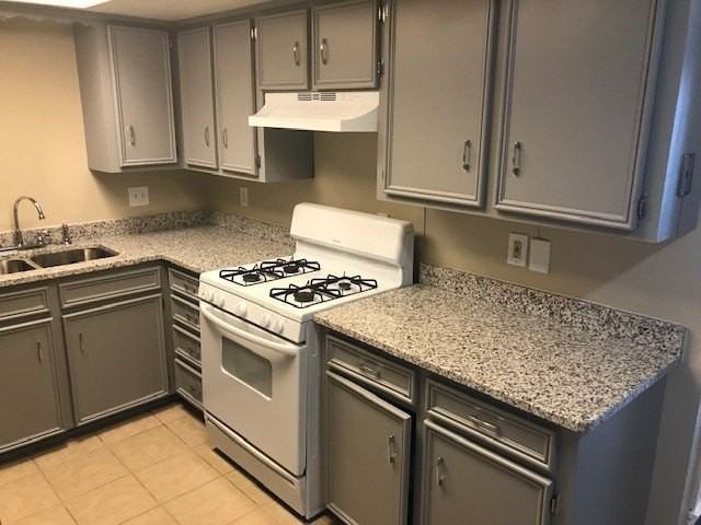 4027 Ovid Ave - Photo 6 of 13