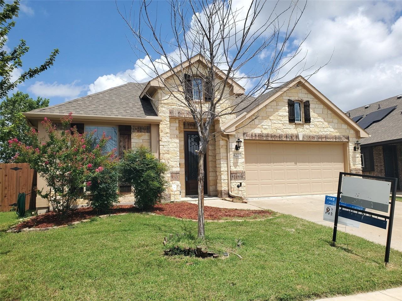 4228 Sweet Clover Ln - Photo 3 of 33