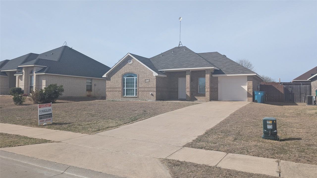 623 Antonio Ln