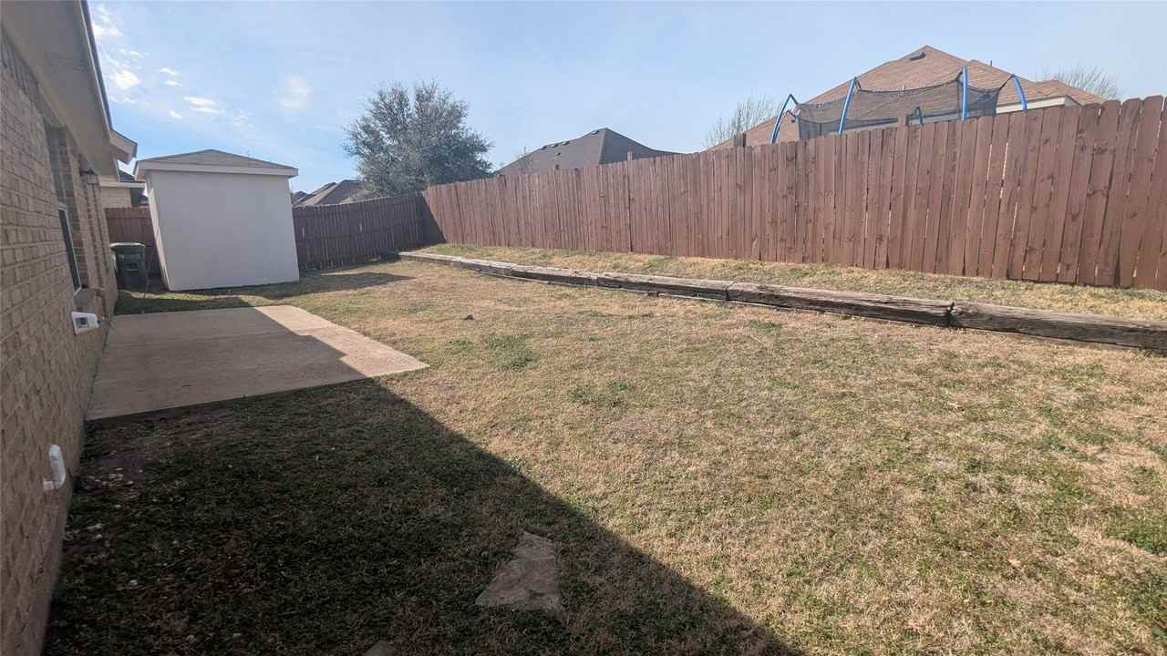 623 Antonio Ln - Photo 3 of 14
