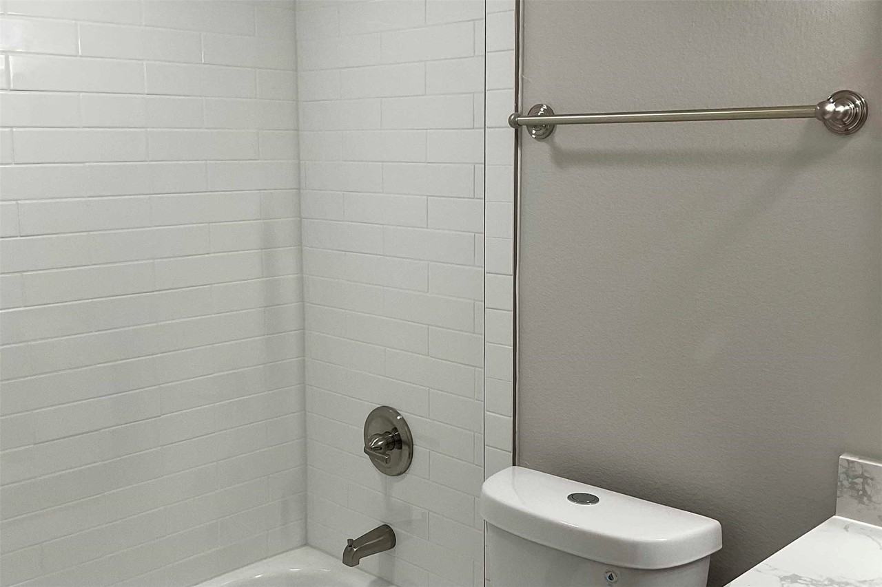 6011 Interstate Highway - Photo 2 of 6