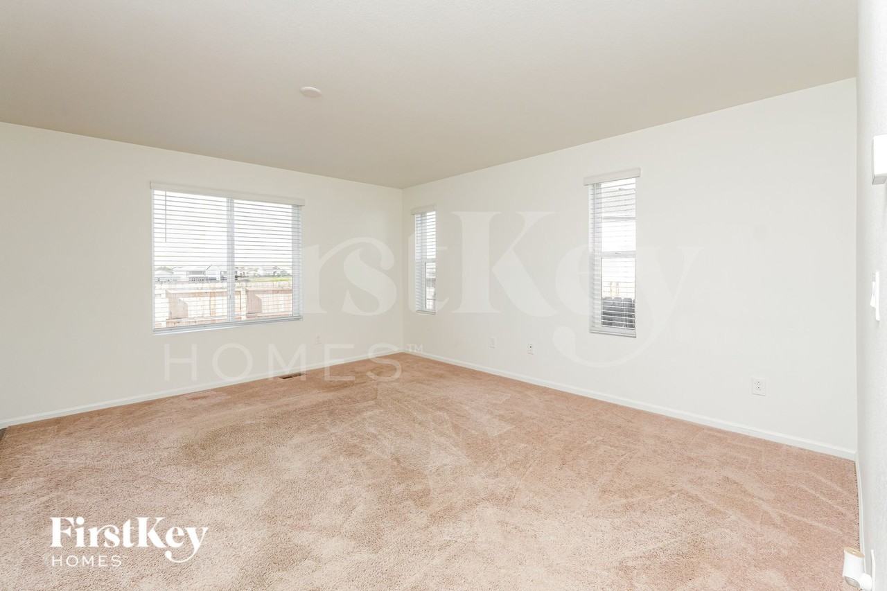 10142 Luneth Dr - Photo 3 of 16