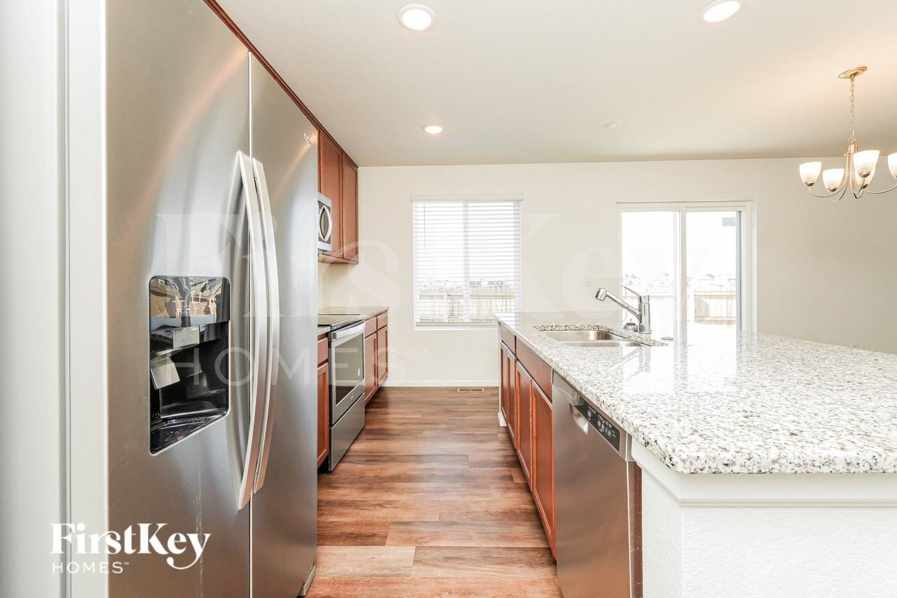 10142 Luneth Dr - Photo 5 of 16